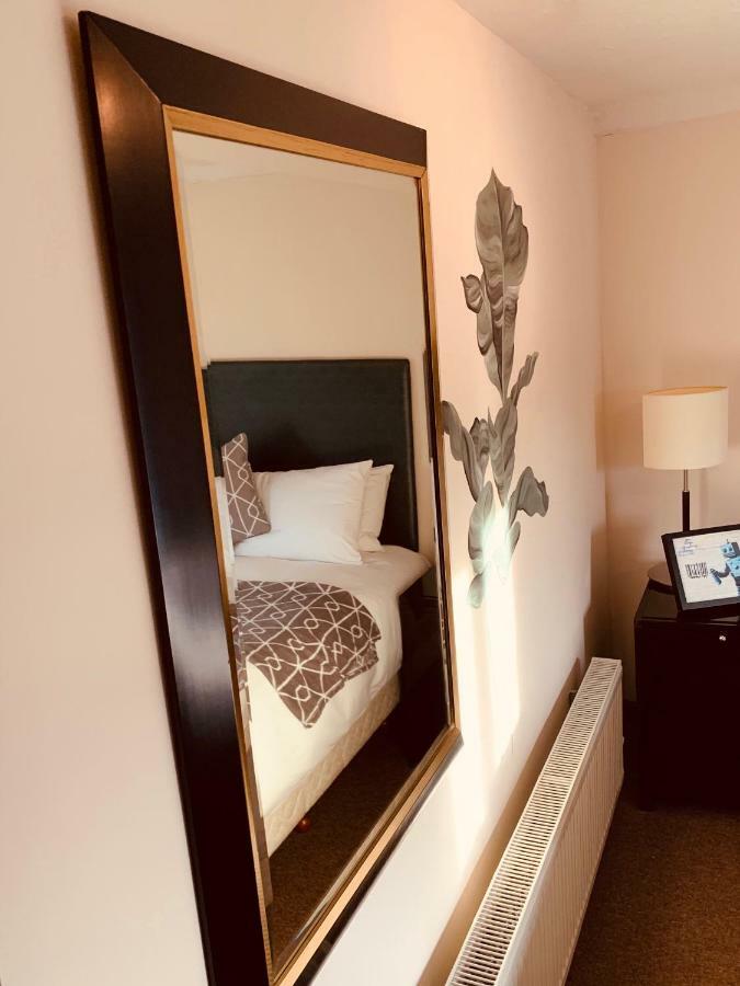 The Swan Hotel Almondsbury Dış mekan fotoğraf